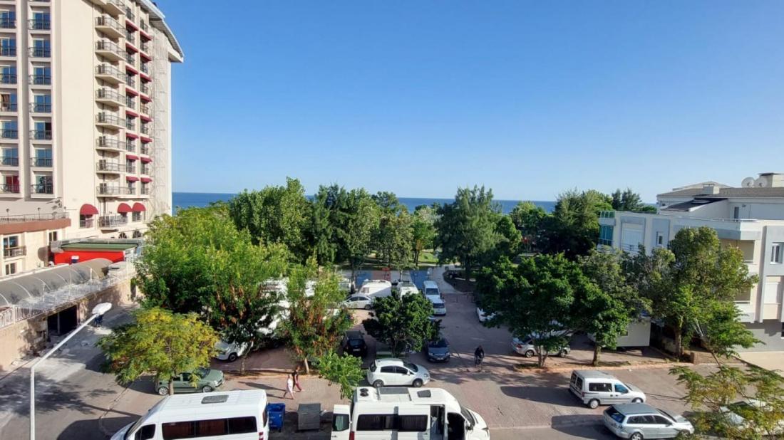 Apartment for sale with extension directly on the sea in Konyaalti Antalya
