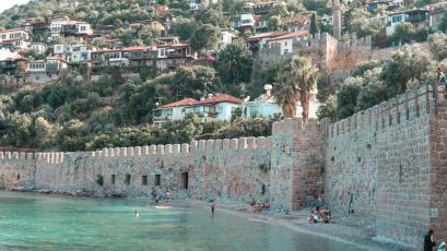 Bir Yer Hikâyesi: Alanya Güneşin Gülümsesi