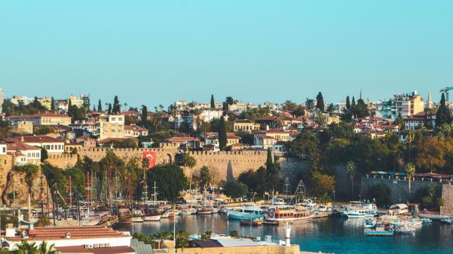 Antalya'da emlak turistleri doğru fiyatlarla şaşırtıyor