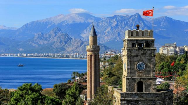 الإقامة السياحية في تركيا 2024